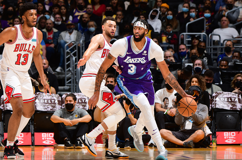 湖人完败公牛，戴维斯被驱逐，不怪威少和浓眉，沃格尔难辞其咎休闲区蓝鸢梦想 - Www.slyday.coM