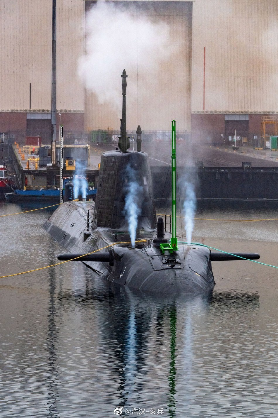 英国海军机敏级攻击型核潜艇5号艇安森号完成首次潜水测试