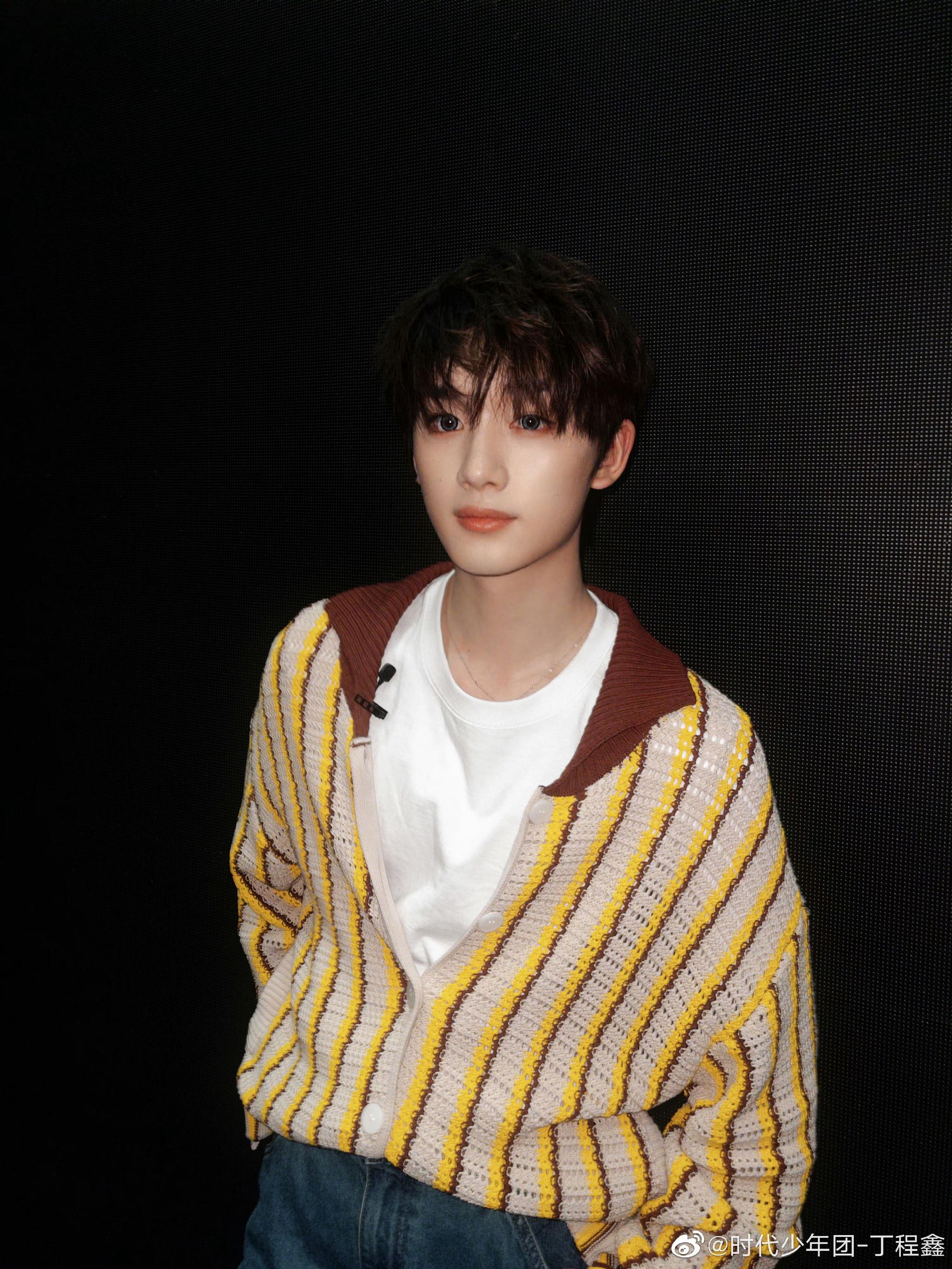 你好星期六|丁程鑫|上班_新浪新闻