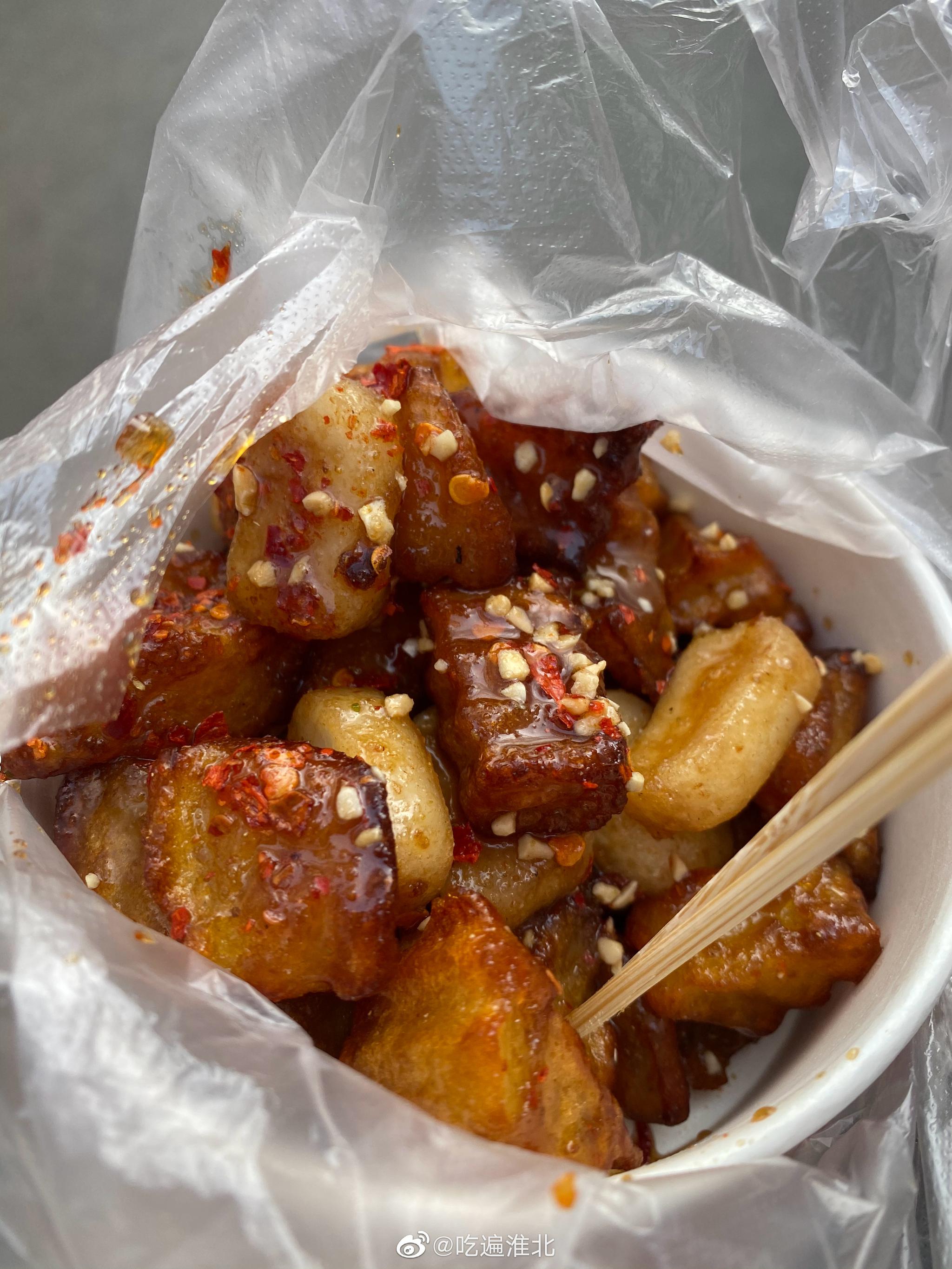 友谊巷糖醋辣口味的土豆年糕