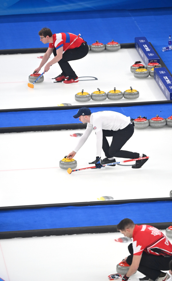 北京冬奥会冰壶混双循环赛中国队不敌捷克队
