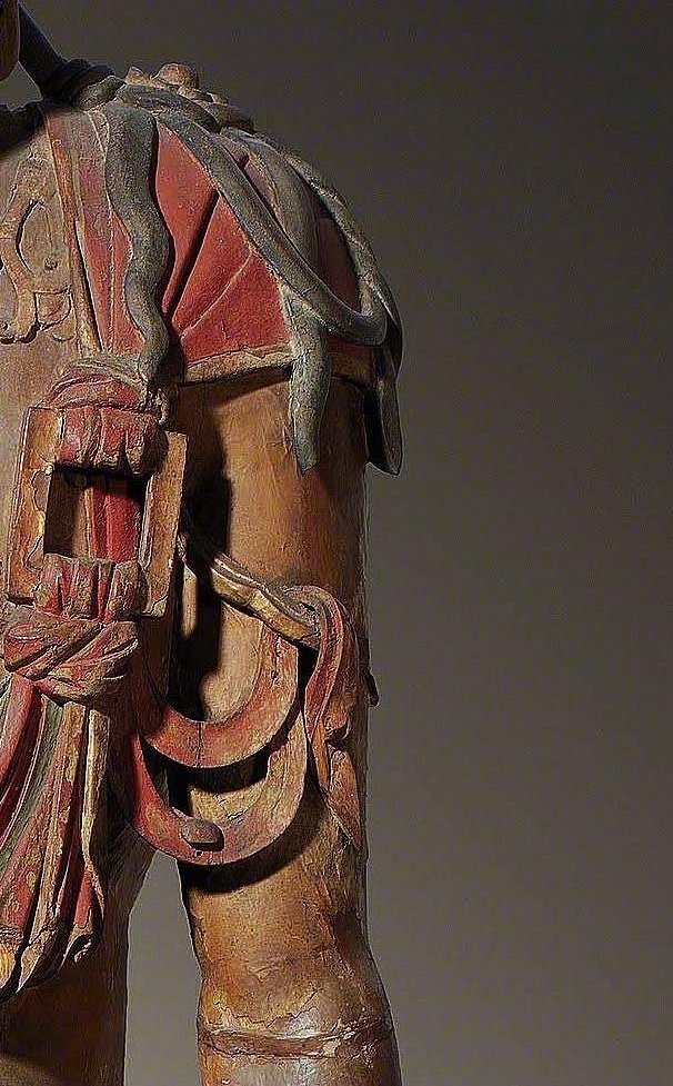 辽代彩绘木雕水月观音像,现藏于美国纳尔逊艺术博物馆