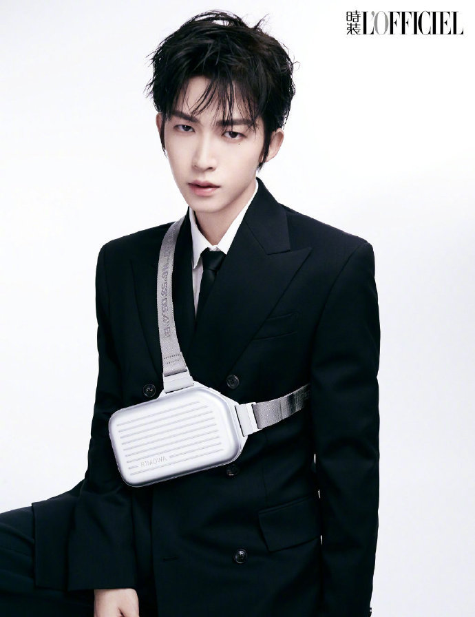 刘宇《时装LOFFICIEL》2月刊杂志封面……