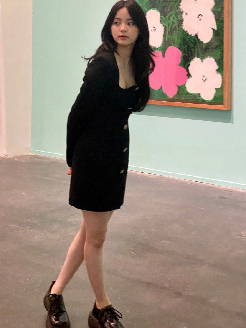 欧阳娜娜近期生图状态,可爱和美丽兼具!偶像剧的完美女主__财经头条