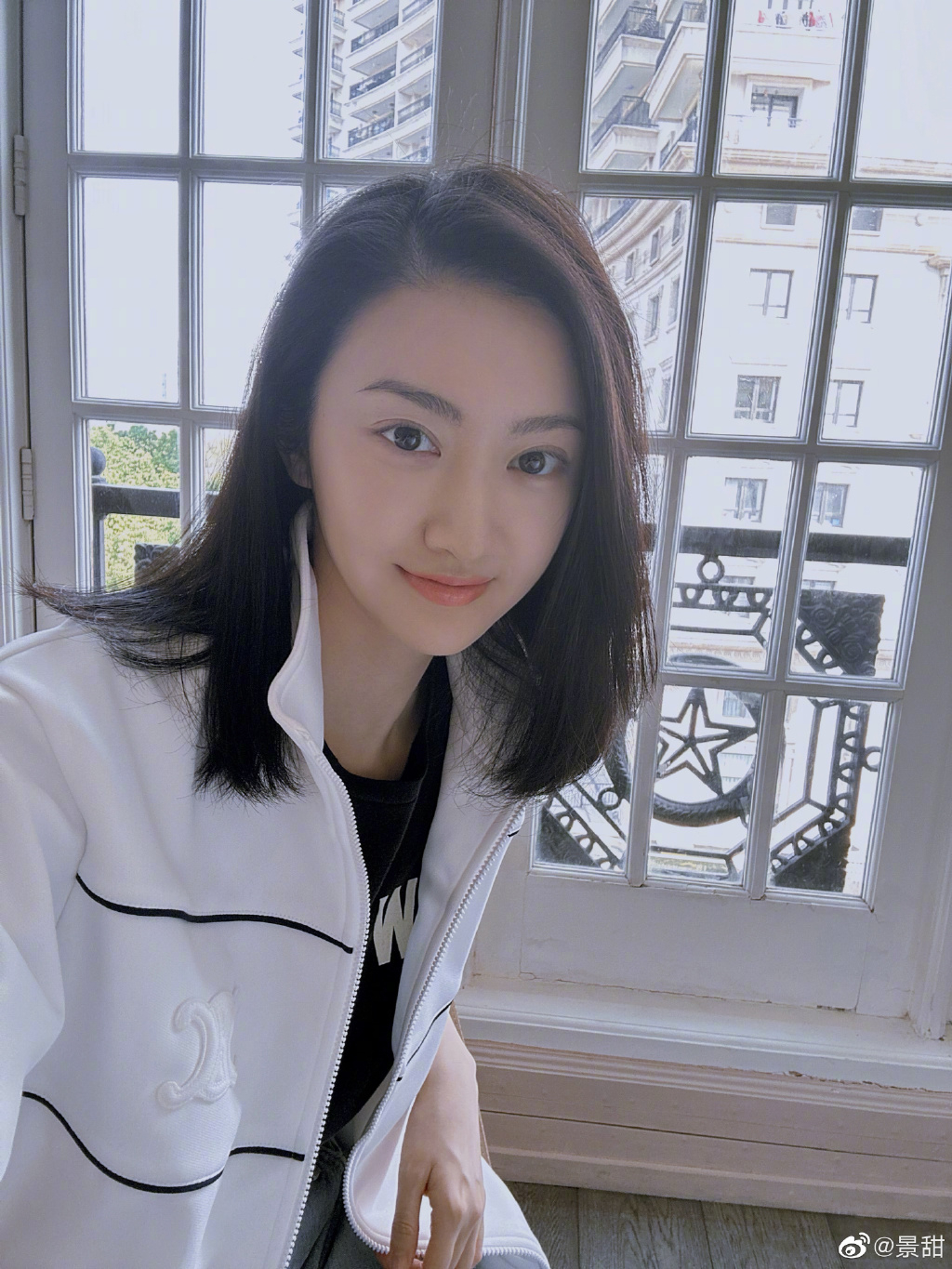 景甜的素颜照好好看呀这个皮肤状态我真的羡慕了