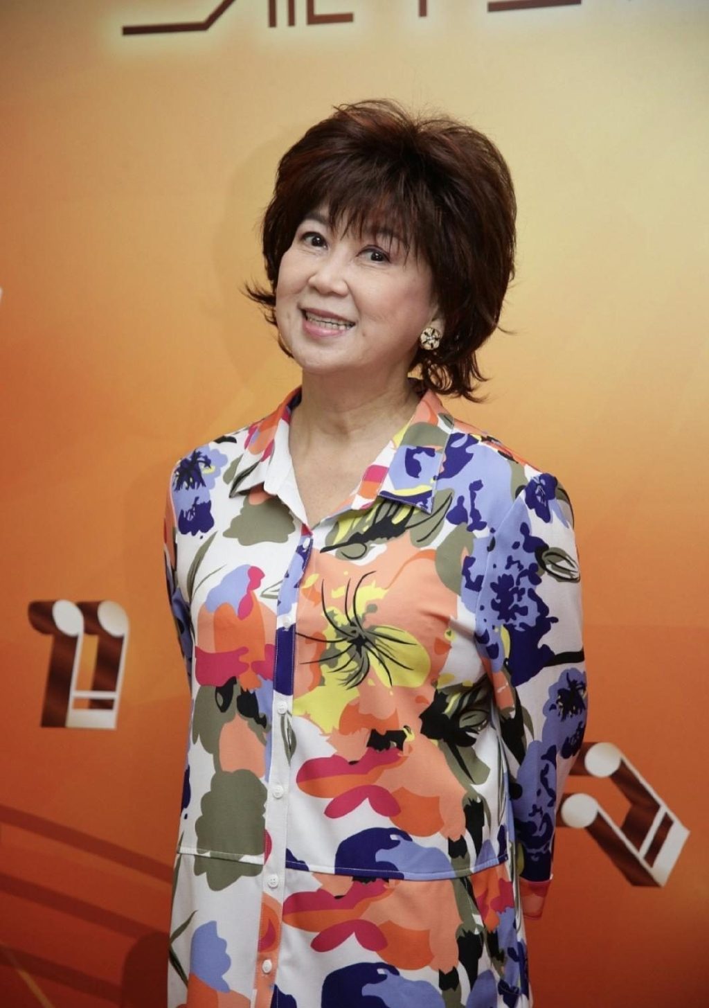 所以,朱咪咪凭借做演员这一职业,其实并没有发家致富,也是过得相当