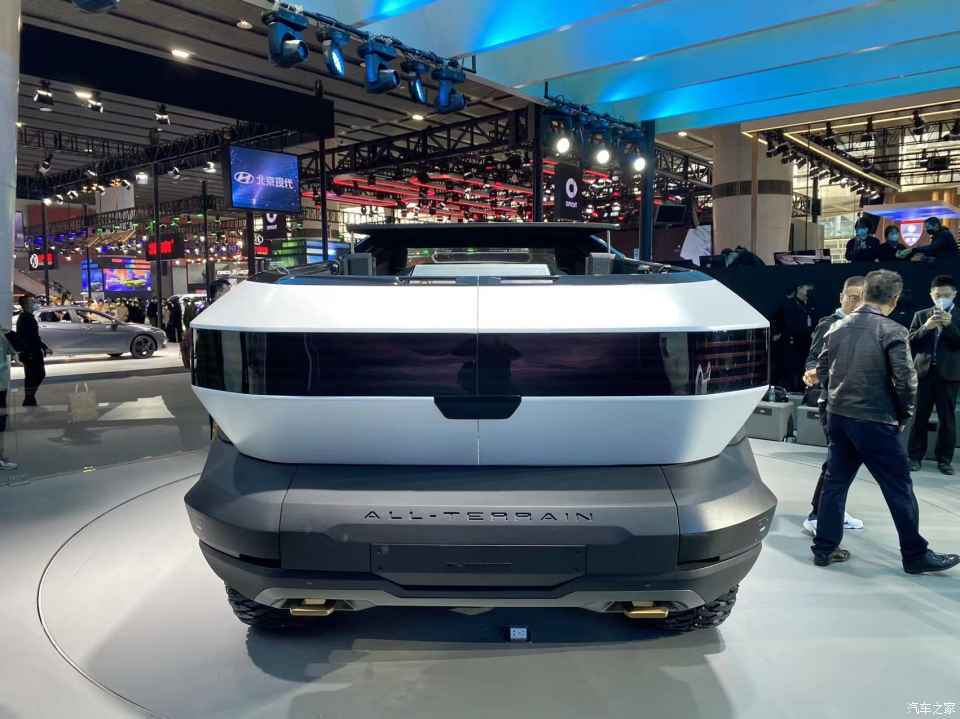 来看看中国的cybertruck怎么样aiat概念皮卡亮相广州车展