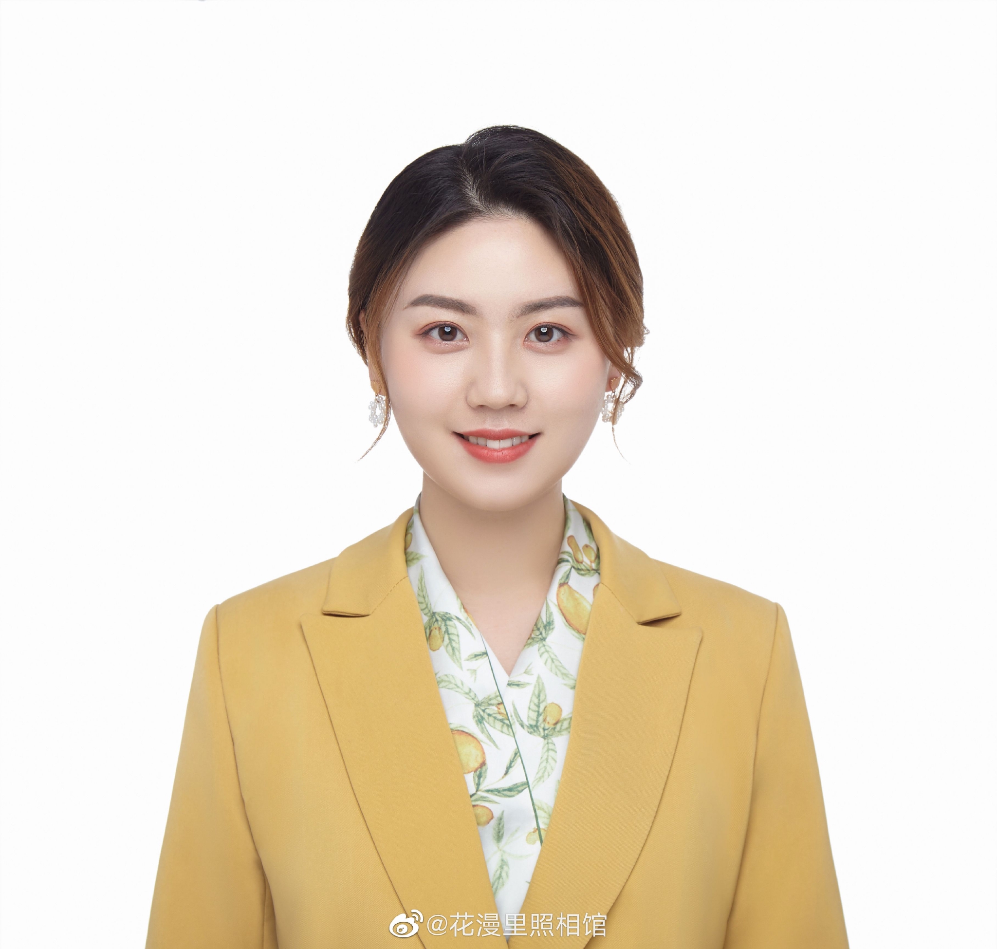 漂亮的证件照是搞定工作的第一步花漫里照相馆证件照