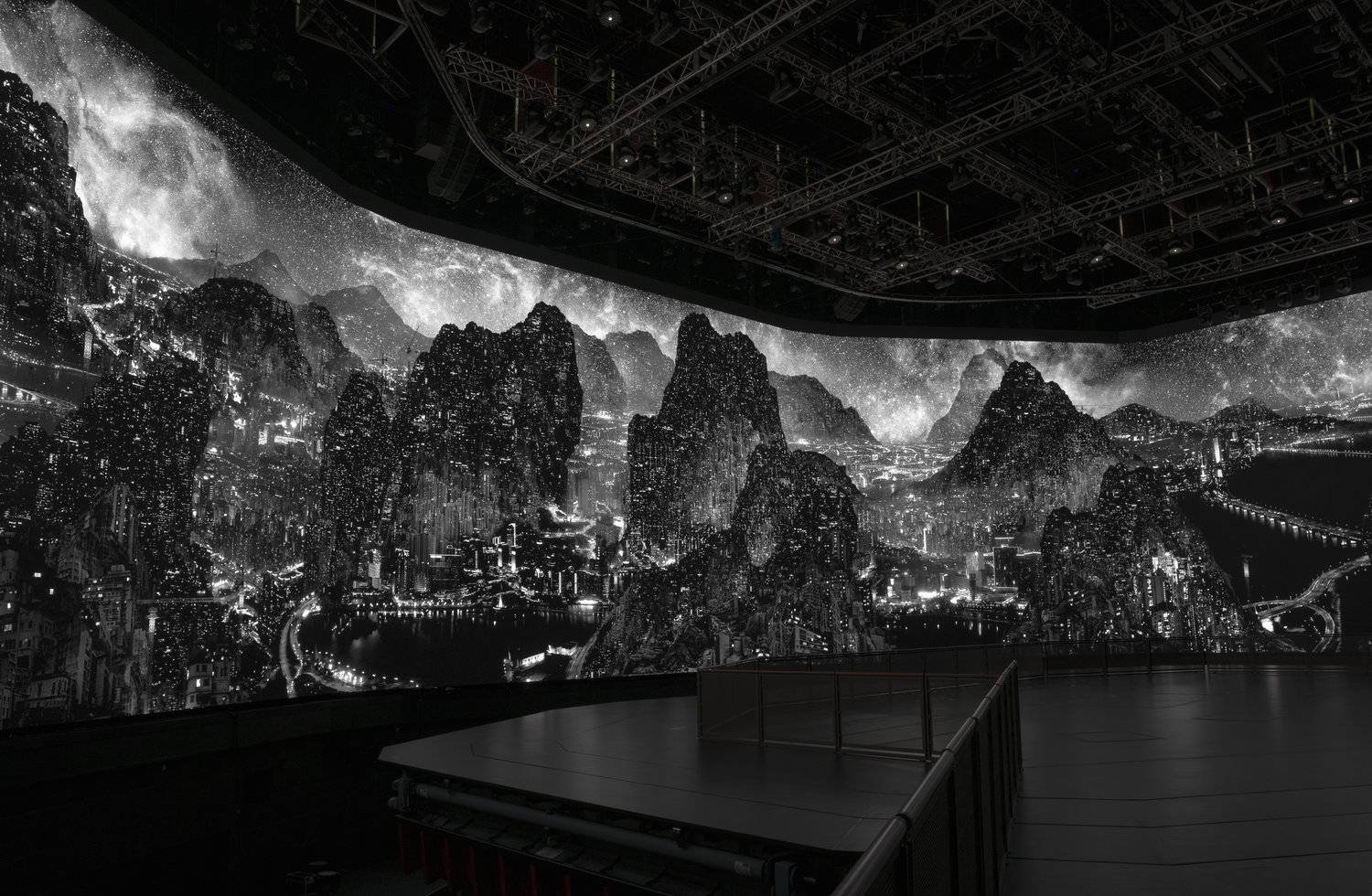 夜游记杨泳梁(Yang Yongliang)