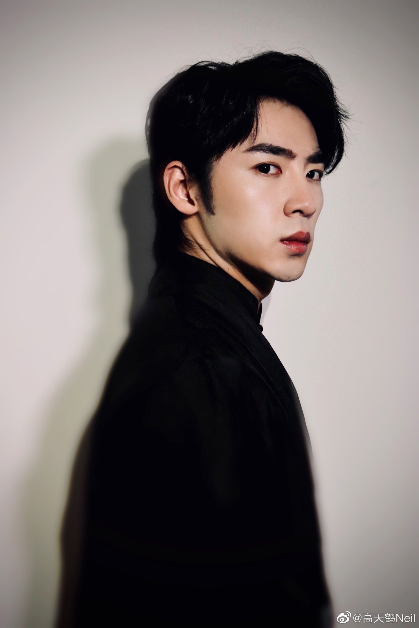 有网友发现高天鹤被p掉了,这是怎么回事,解约了么