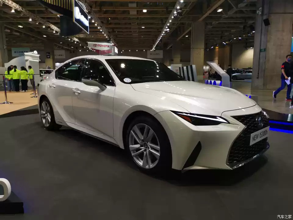 2021澳门车展新款雷克萨斯is首发