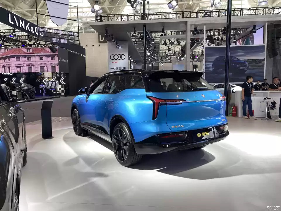 恒驰5实车亮相天津车展 售价17.90万元 你觉得还有戏吗?-新浪汽车