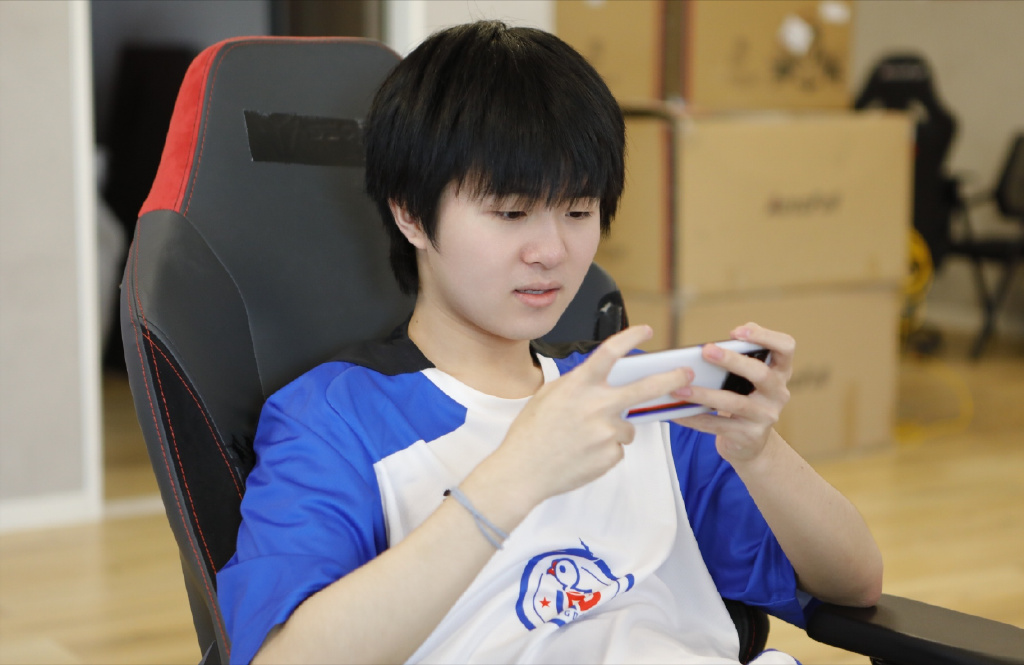 lgd大鹅总算是"开窍"了!玩家:江城的表现太亮眼了|lgd|一诺_新浪新闻