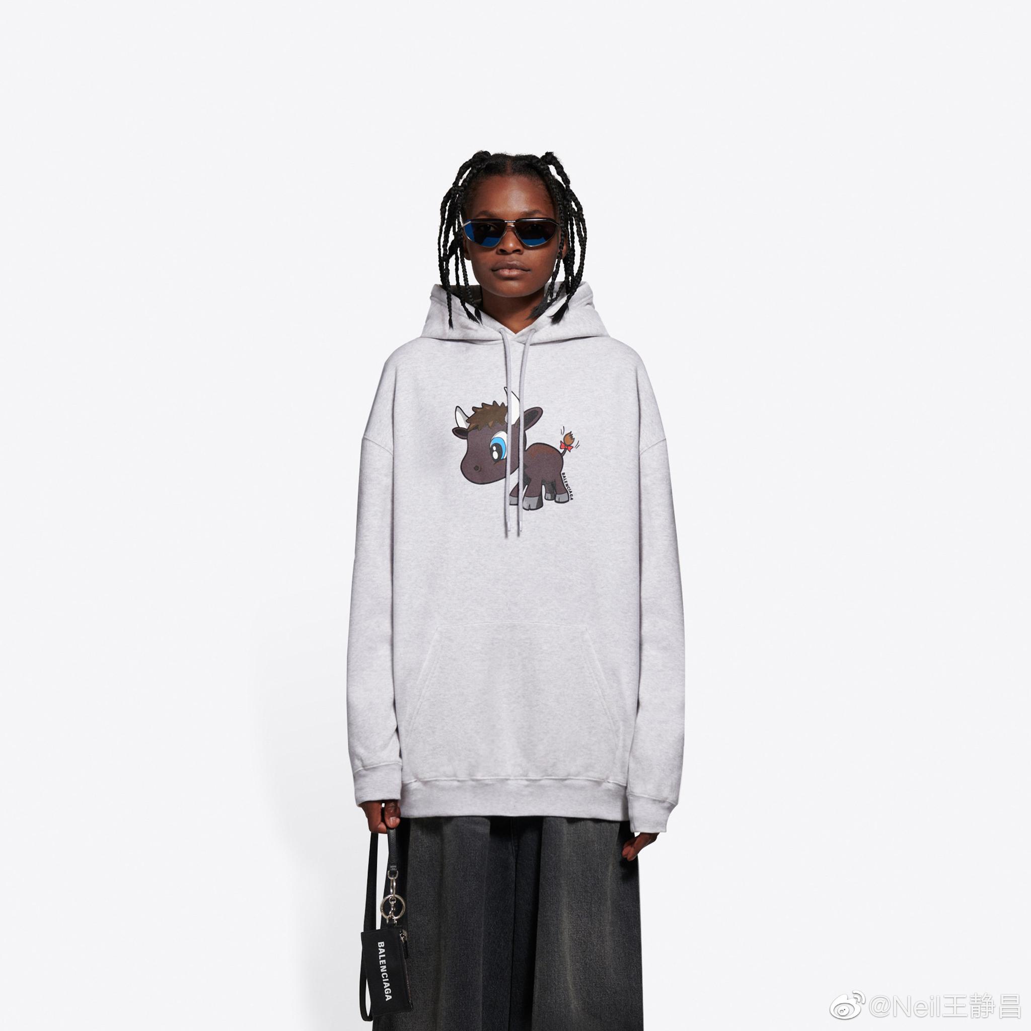 balenciaga推出的2021牛年新春胶囊系列是真的牛b