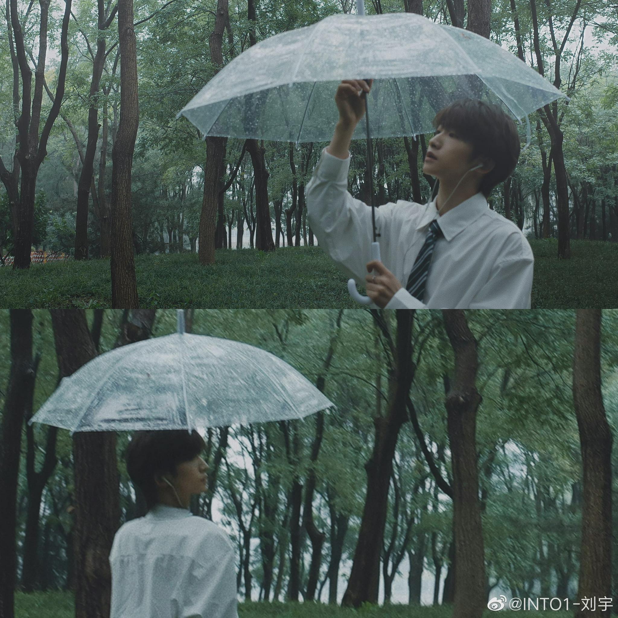 刘宇中秋雨中撑伞大片白衬衫的撑伞少年太美好啦小宇中秋快乐