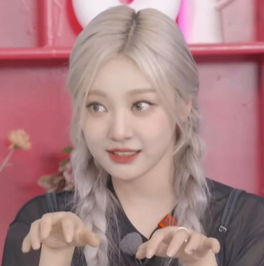 宁艺卓|头像|宁艺卓|艺卓|头像_新浪新闻