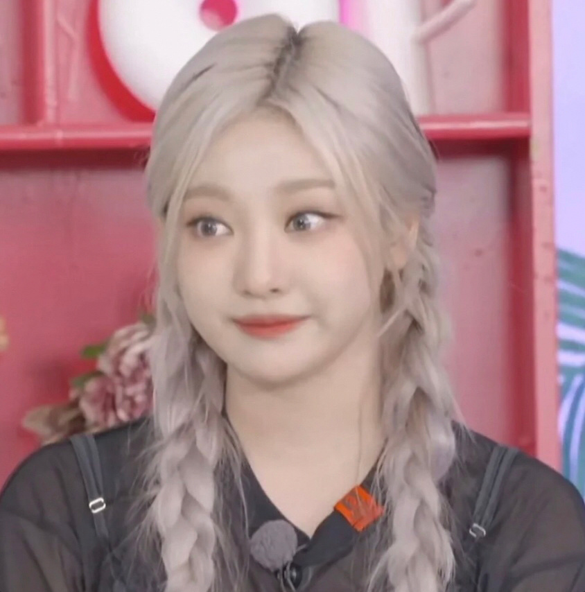 宁艺卓|头像|宁艺卓|艺卓|头像_新浪新闻