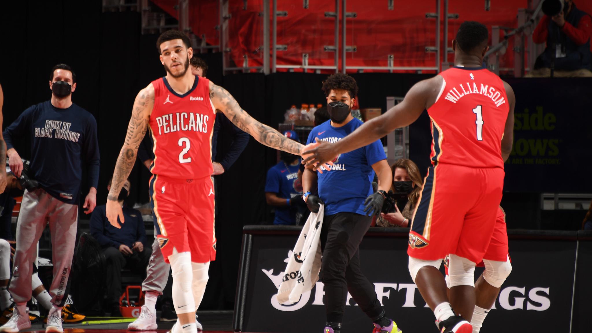 锡安34分多次挨帽字母哥3810罚球终结赛后两人拥抱互换球衣