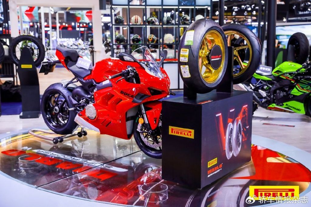 资讯全新diablosupercorsav4sc赛道专用轮胎首次亮相摩博会