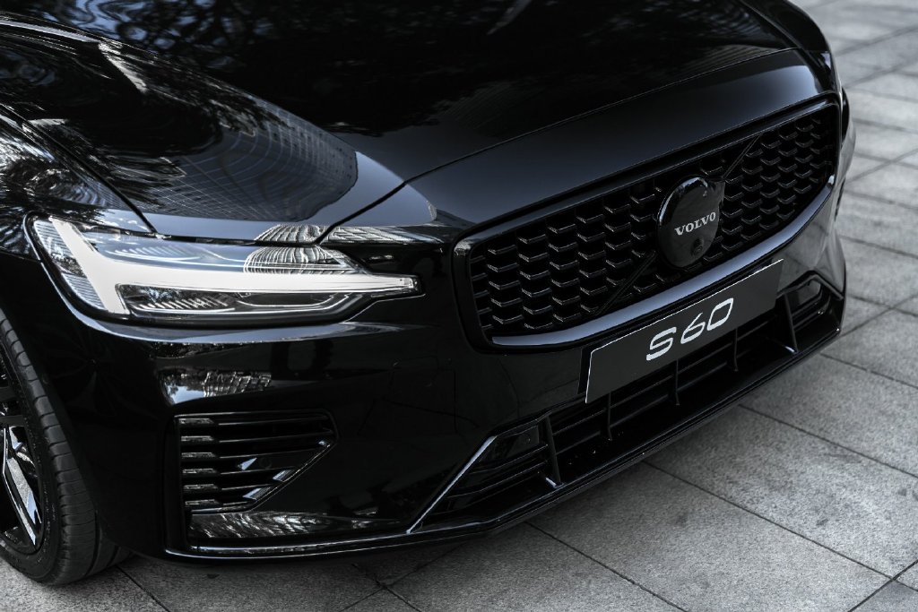 不仅有安全还要有性能试驾沃尔沃s60t8极夜黑限量版