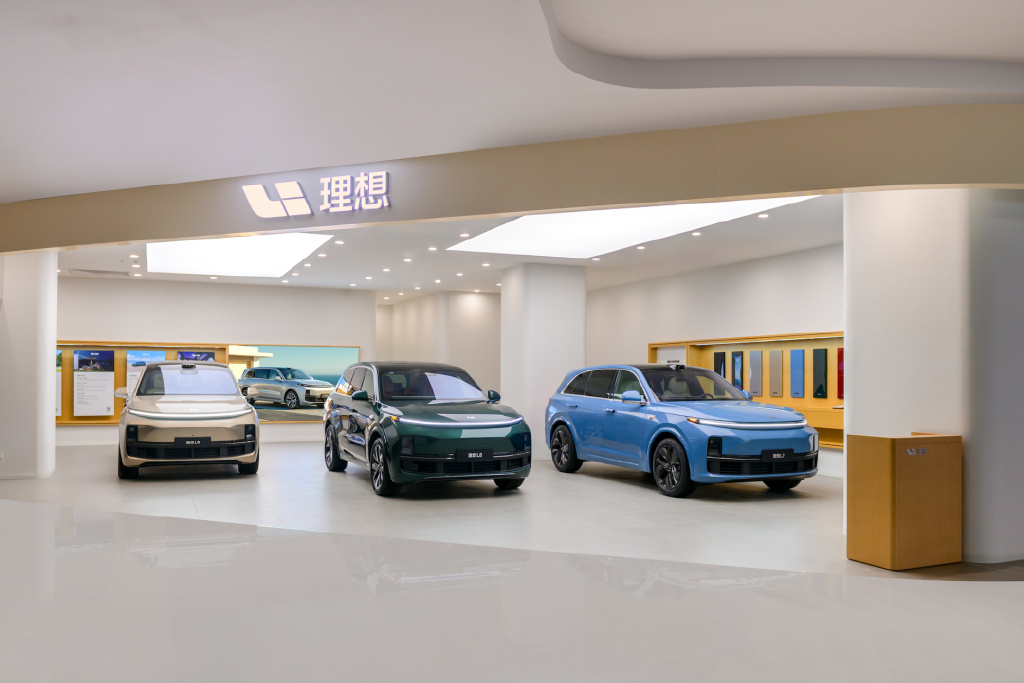 理想mega正式上市,李想的封神之作-新浪汽车