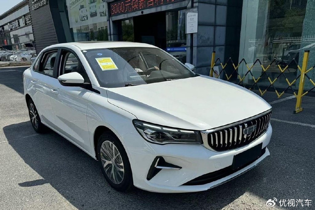现款6.99万起售,吉利新款帝豪实车曝光,外观让人惊喜