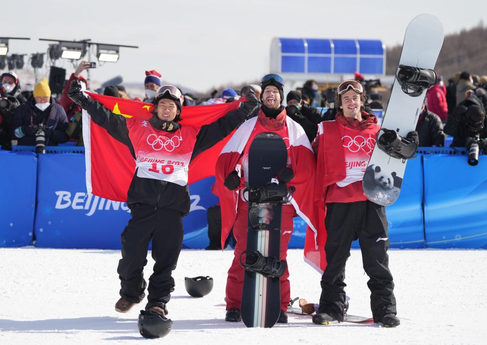 大方回应争议，银牌送妈妈，鼓励年轻人追梦……创造历史的苏翊鸣是“真偶像”休闲区蓝鸢梦想 - Www.slyday.coM