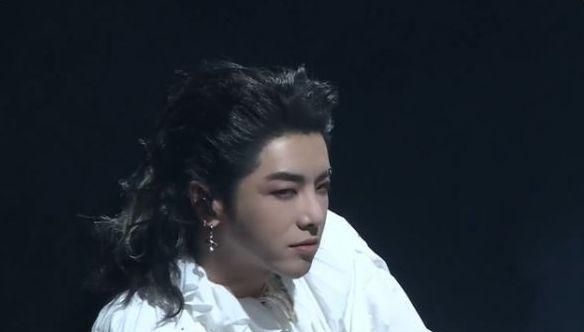 华晨宇演唱会上蹦迪?导演刘信达公开怒怼,喊话演出协会管管他休闲区蓝鸢梦想 - Www.slyday.coM