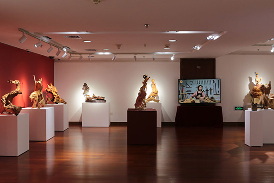 "澄怀似镜——张红苹木雕艺术展"在荣宝斋美术馆启幕