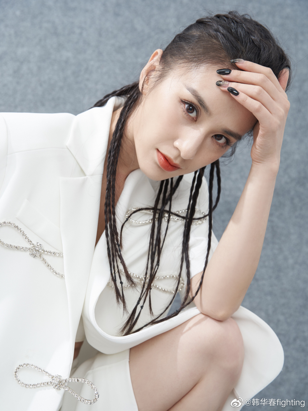 黄圣依晒脏辫朋克风格美照,身材高挑潮范十足!_高清图集_新浪网