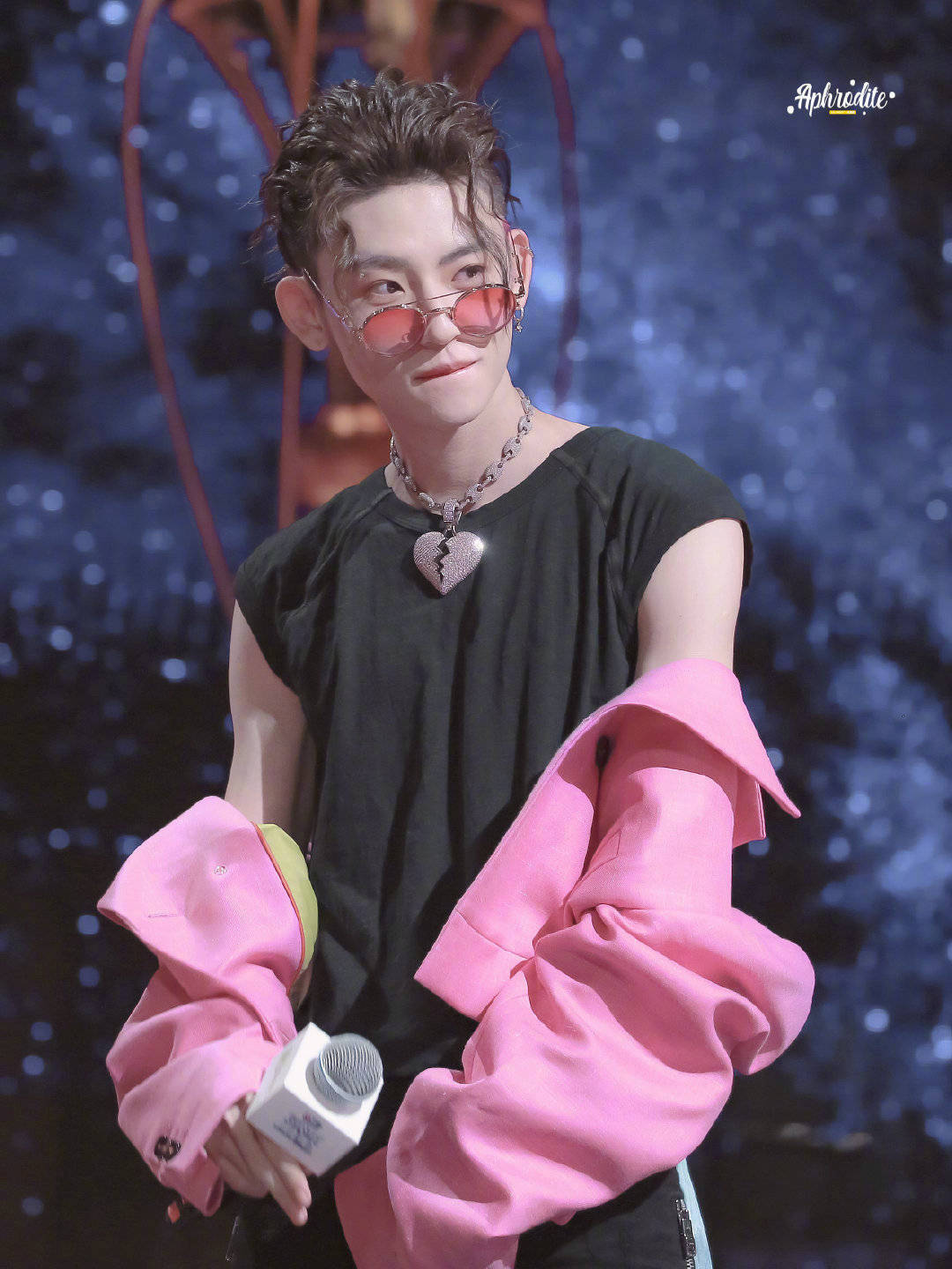 恭喜小鬼王琳凯正式官宣木卒眼镜代言人……_高清图集_新浪网