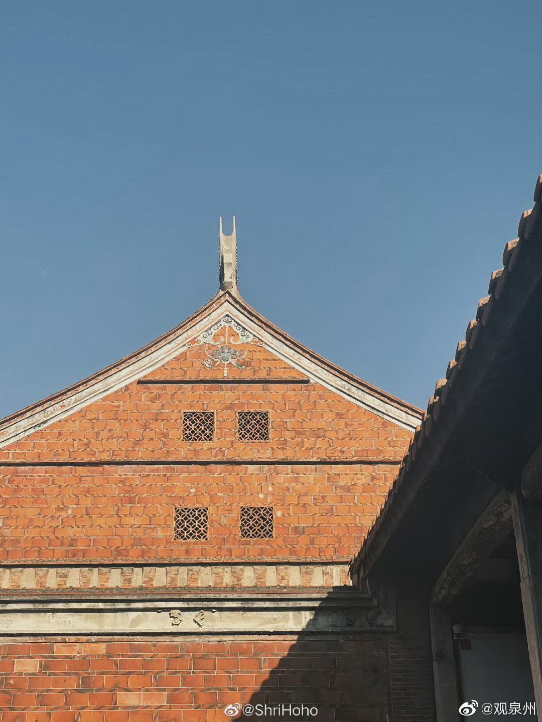 刺桐城内 ,红砖古厝下