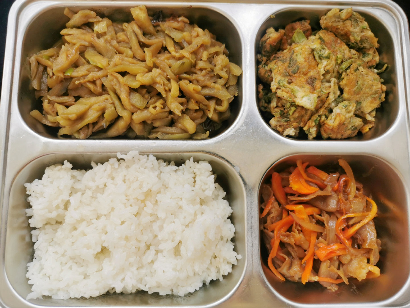 家有小学生午餐不讲究成本不足30元每天不重样吃饱不浪费