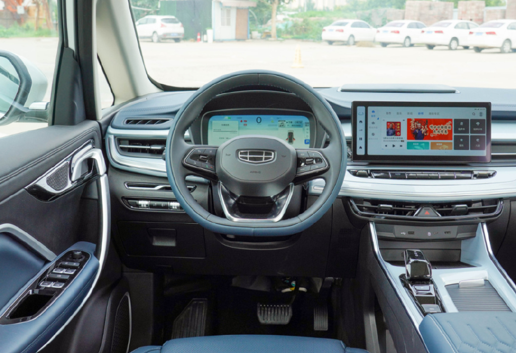 预算15万买啥MPV？全新吉利嘉际L对比传祺M6 Pro