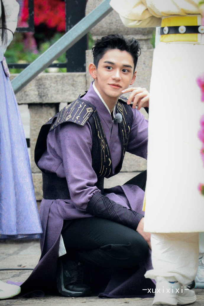 黄旭熙《奔跑吧》_高清图集_新浪网