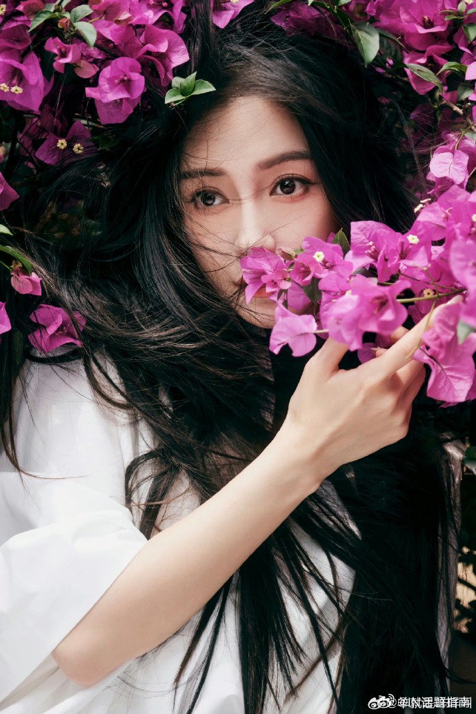 angelababy《上城士》封面大片,摄影师陈漫,图五有张绝美路透,美貌