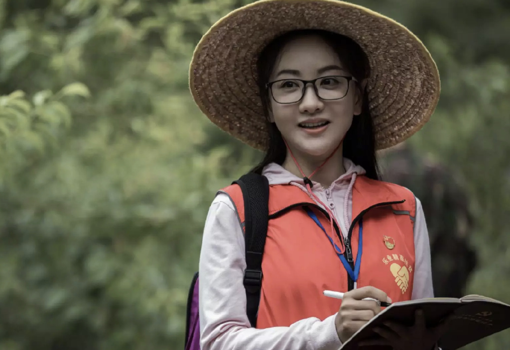 豆瓣9.1的《大山的女儿》,改编自真实人物黄文秀的真实事迹.