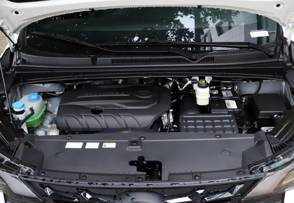 预算15万买啥MPV？全新吉利嘉际L对比传祺M6 Pro