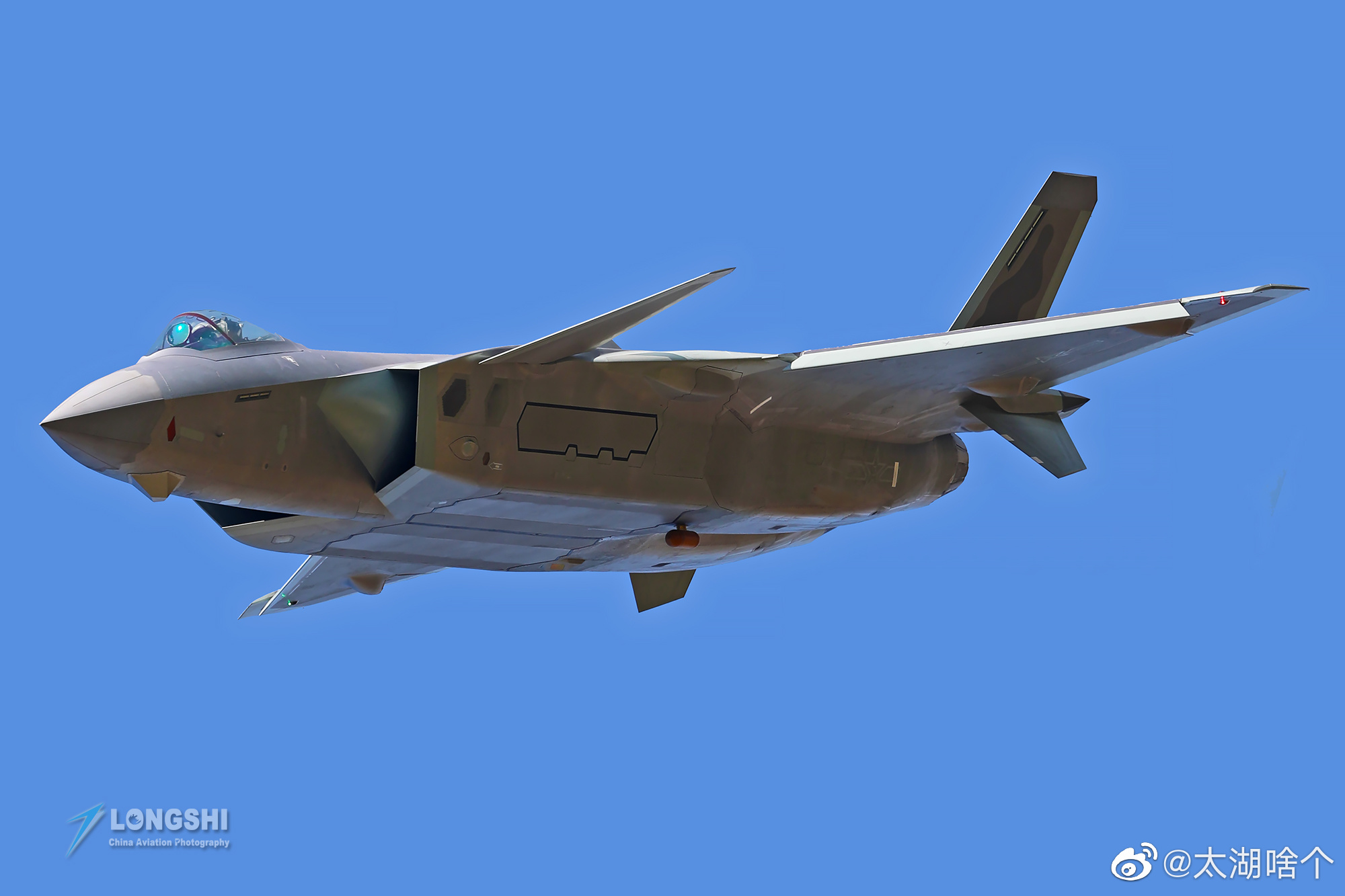 今天5月20日,就要发歼-20威龙战斗机,威武霸气……_高清图集_新浪网