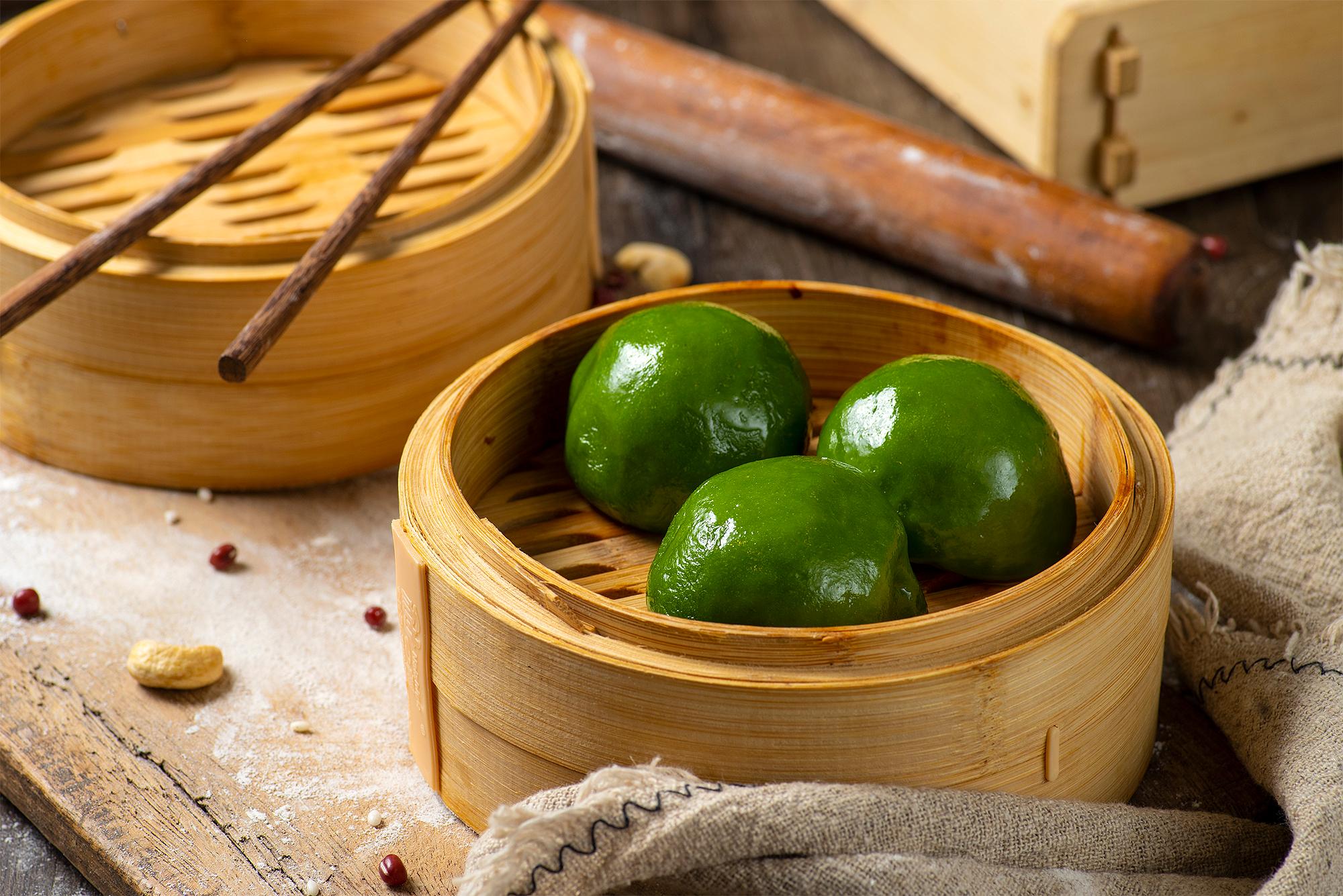 最传统的豆沙青团也能翻花样三种口味你选哪个