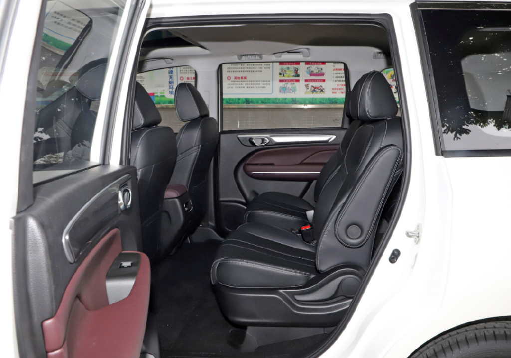 预算15万买啥MPV？全新吉利嘉际L对比传祺M6 Pro