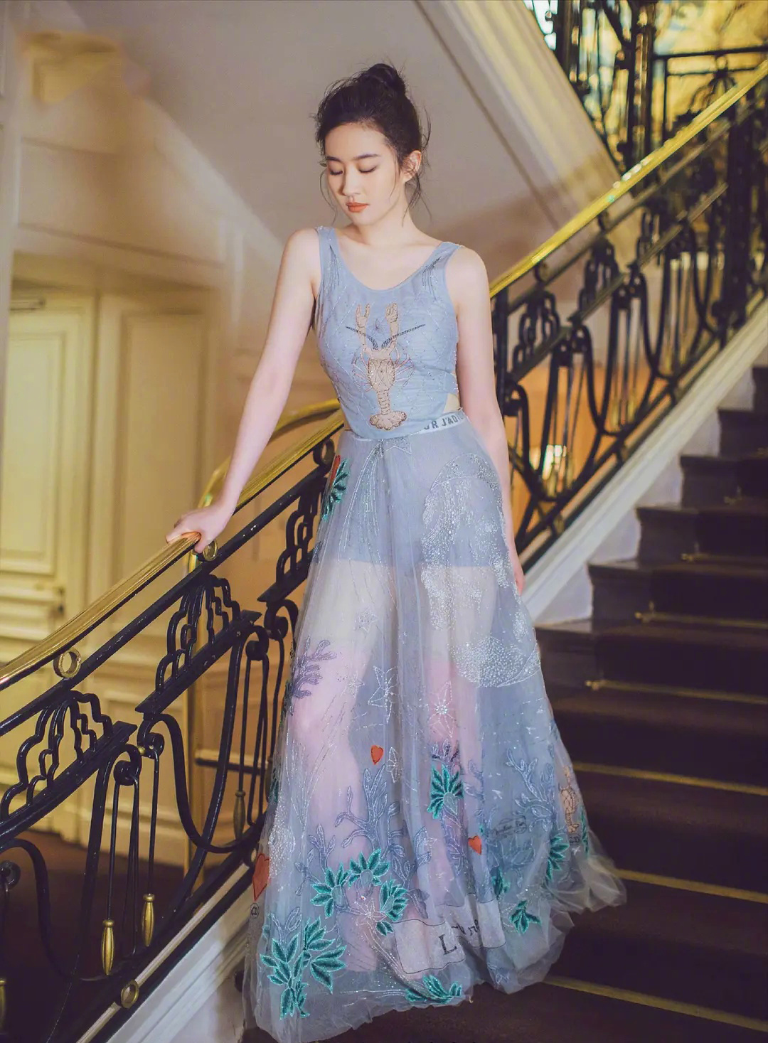 刘亦菲礼服造型合集古典美女也超适合端庄大气的装扮美爆了