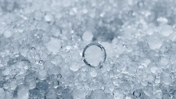 霰/冻雨/冰粒/雪……武汉下的到底是什么?|冰粒|冻雨|武汉|降水|车位_新浪新闻