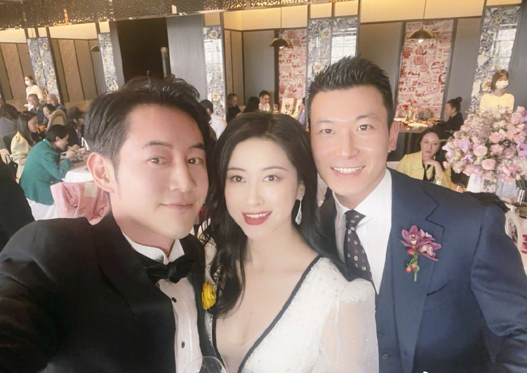 朱珠低调完婚,老公系清华教师,私照曝光颜值超高不输明星