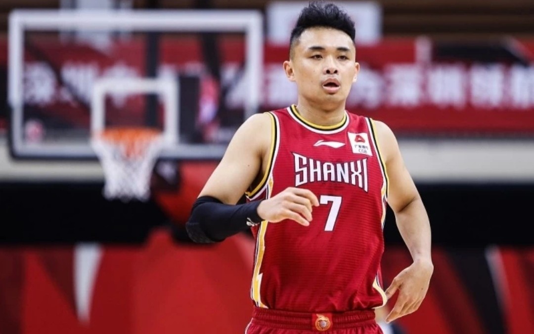 辽宁为何放走原帅球队后场人太多一个缺点导致他难以立足辽篮