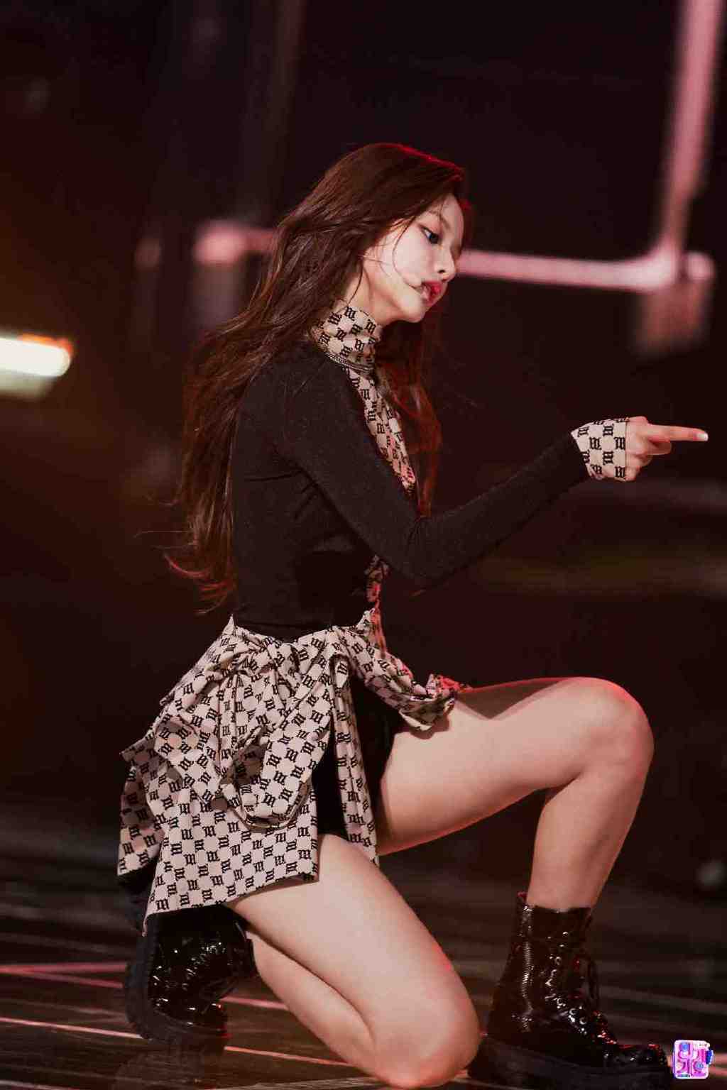 NMIXX被JYP给耽误了，拼接风不是好风格，这对爆曲的要求太高了休闲区蓝鸢梦想 - Www.slyday.coM