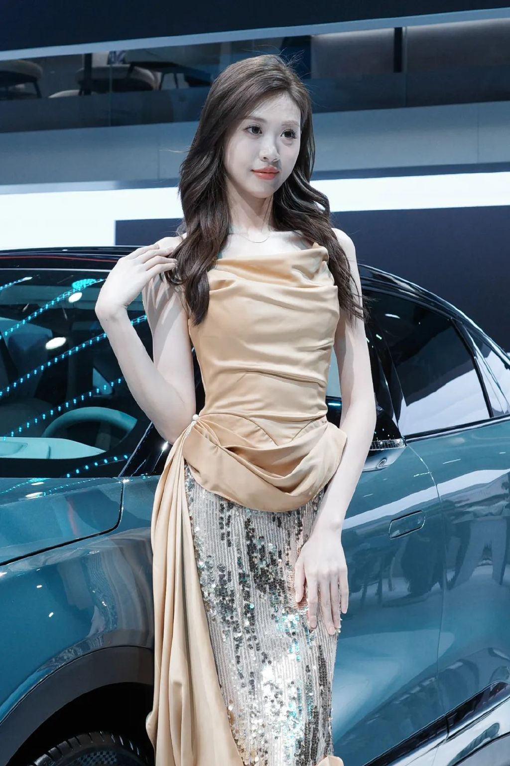 上海车展车模一图流现代起亚依然网红聚集马自达埃安争二三