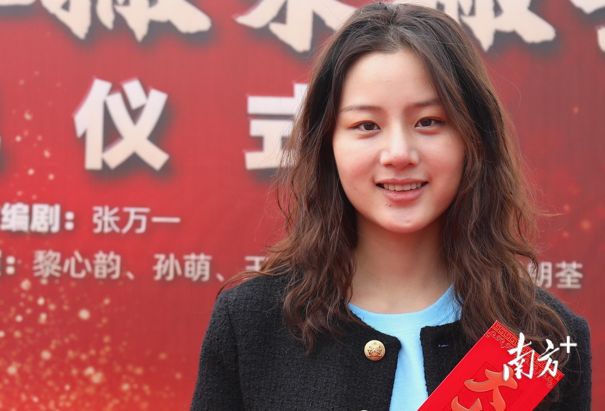 孙萌(饰石莉莉)