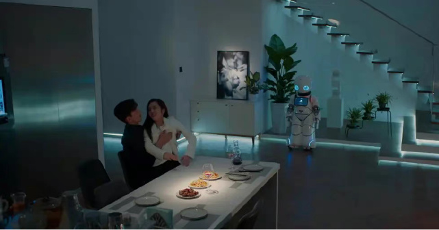 《东八区的先生们》的“黑”与“红”休闲区蓝鸢梦想 - Www.slyday.coM