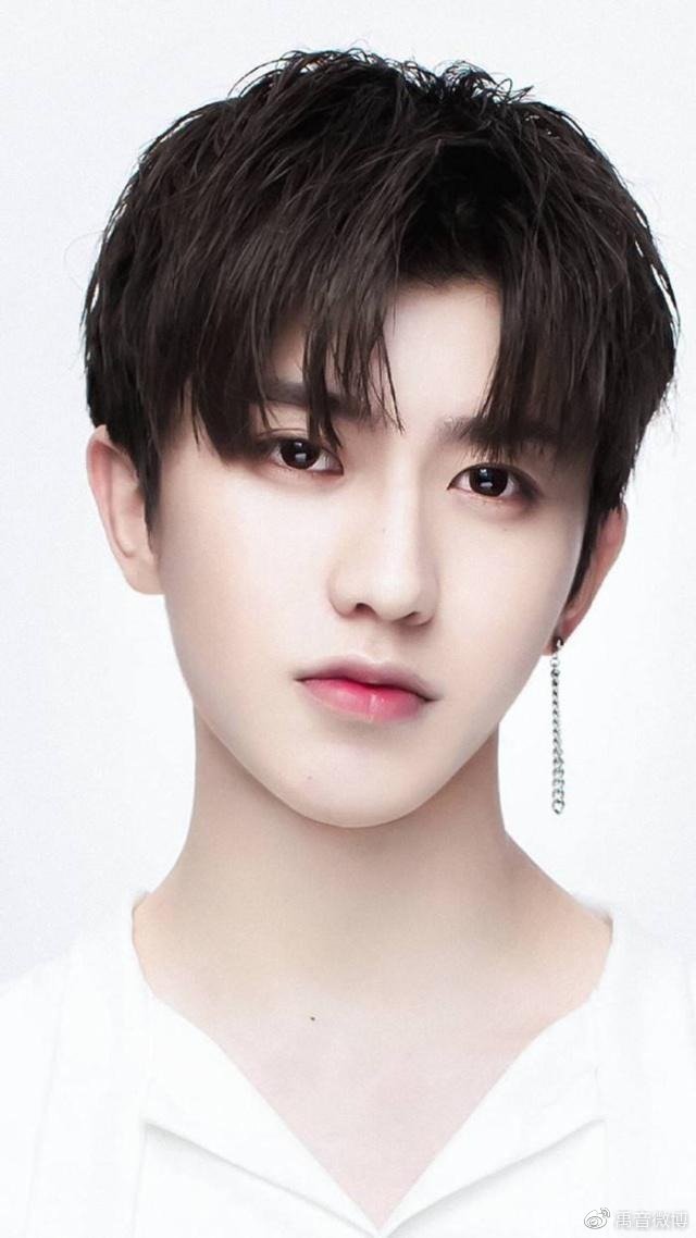 禹音白羊座刘令姿狮子座蔡徐坤2022年星座爱情预测